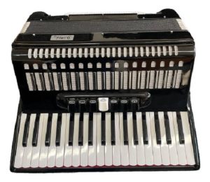 Acordeon Memphis Ft1309 80 Bajos Con Estuche Negro Negro