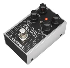 Tc Electronic Bucket Brigade Pedal De Efecto Delay Guitarra Color Negro